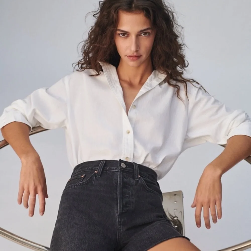 Denim Forum The Yoko Hi-rise Mid-thigh Denim - Picture 2 of 12